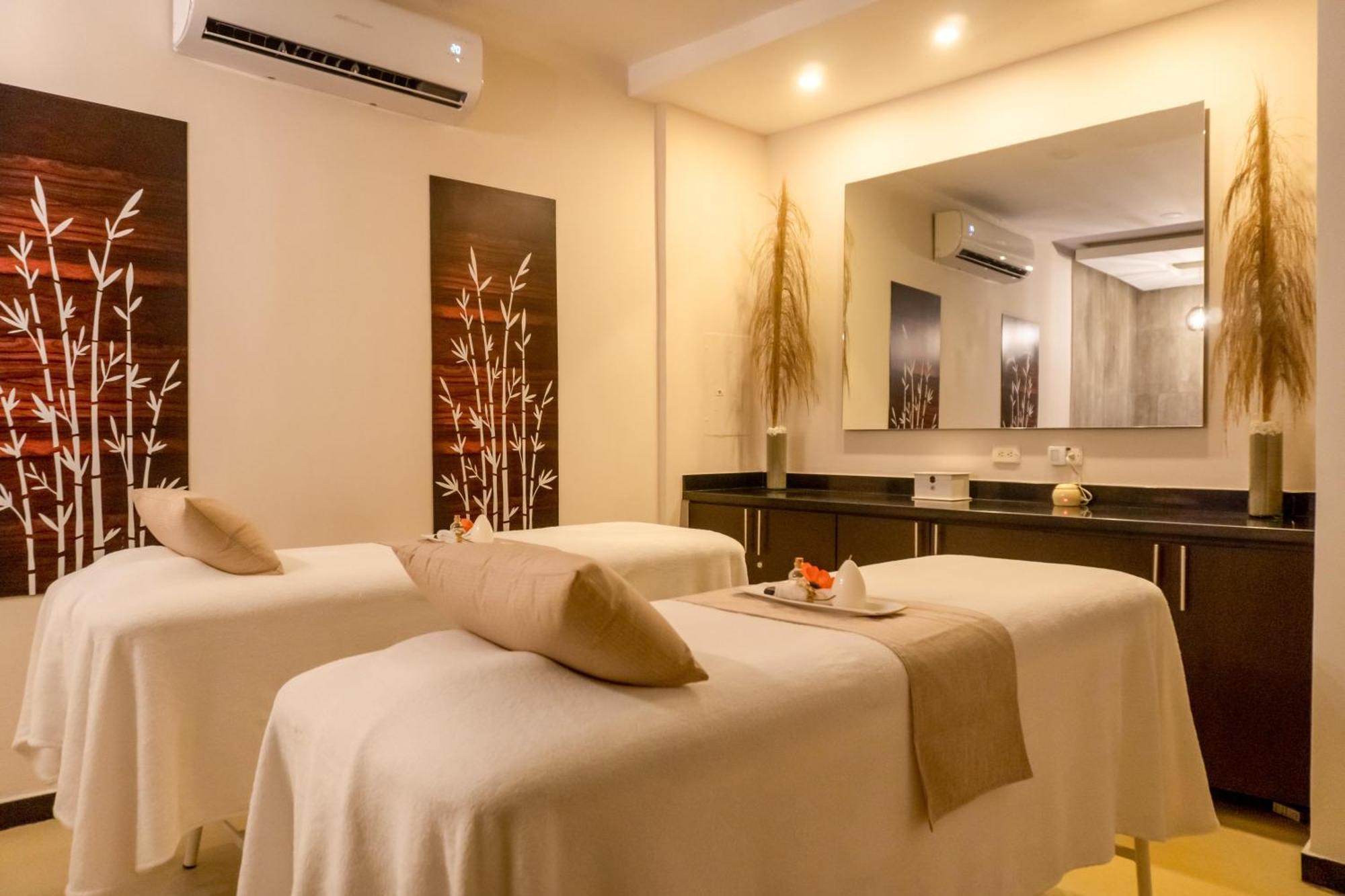 Hotel Plaza 4*