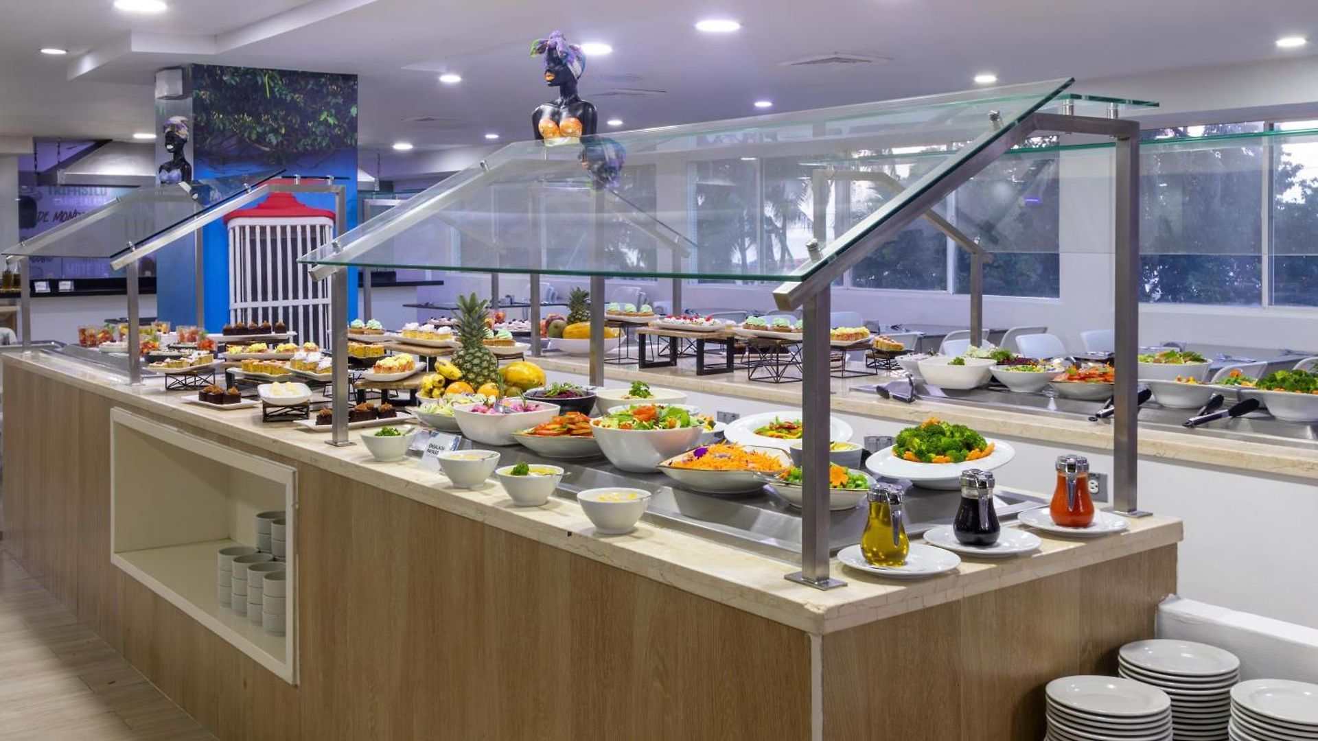 Plaza 4*