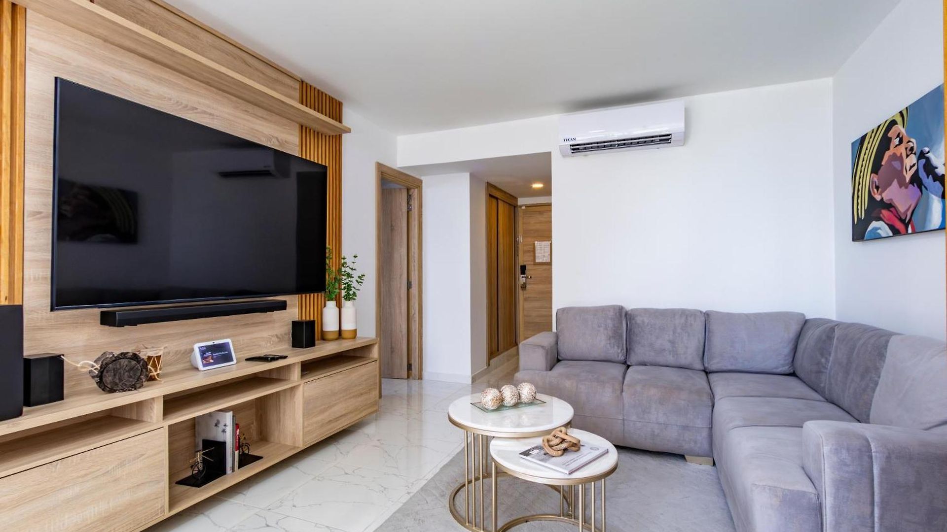 Plaza Hotel 4*