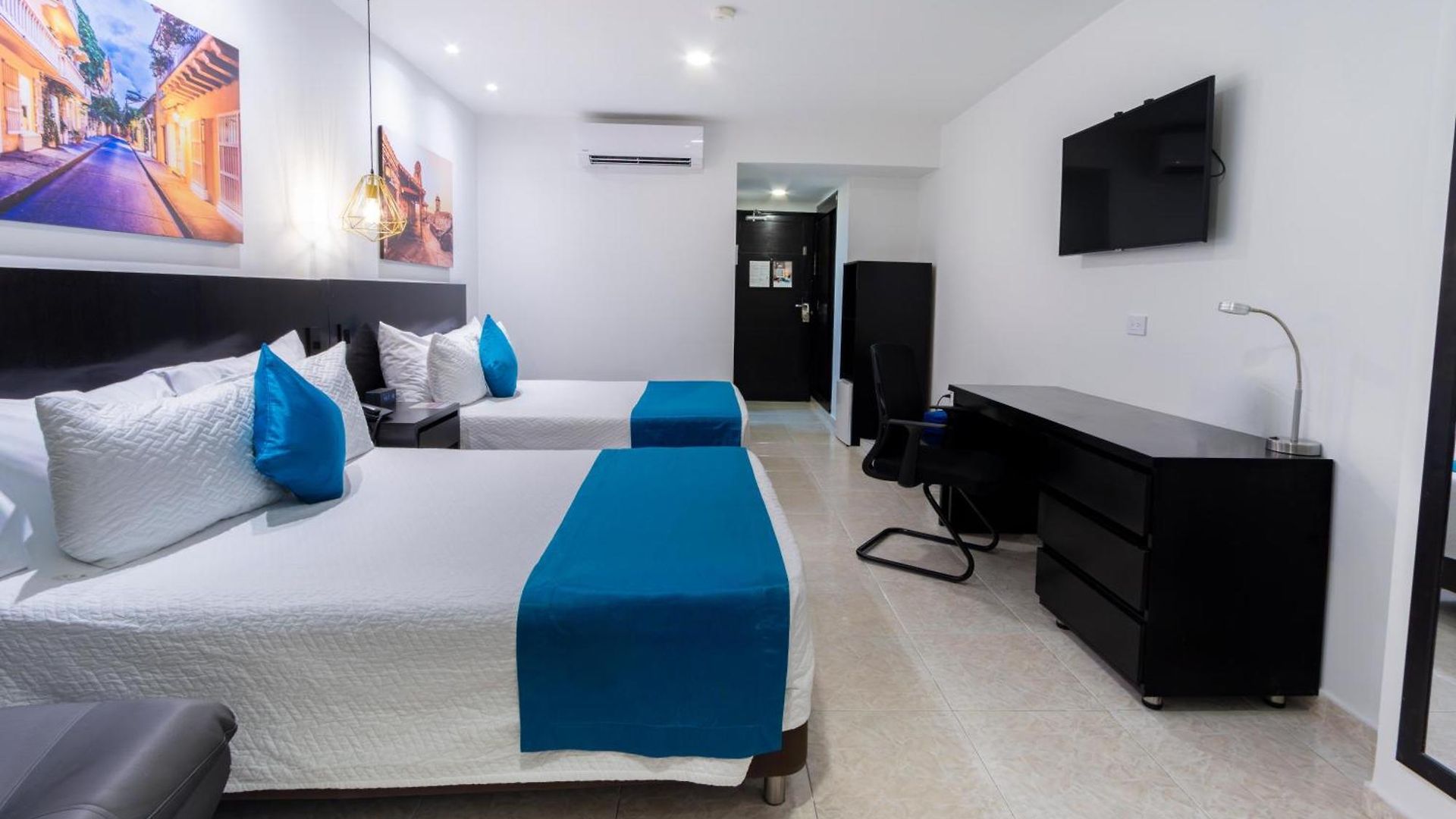 Hotel Plaza 4*