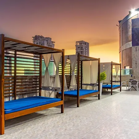 Plaza Hotel 4*