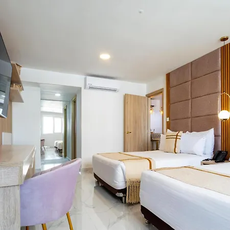 Hotel Plaza 4*