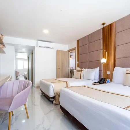 Plaza Hotel 4*