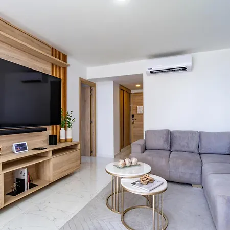 Plaza Hotel 4*