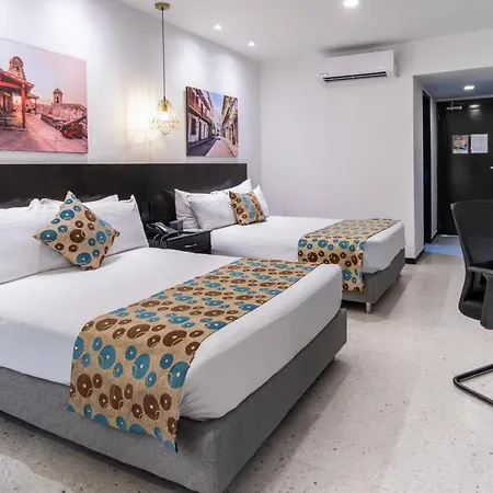 Plaza Hotel 4*