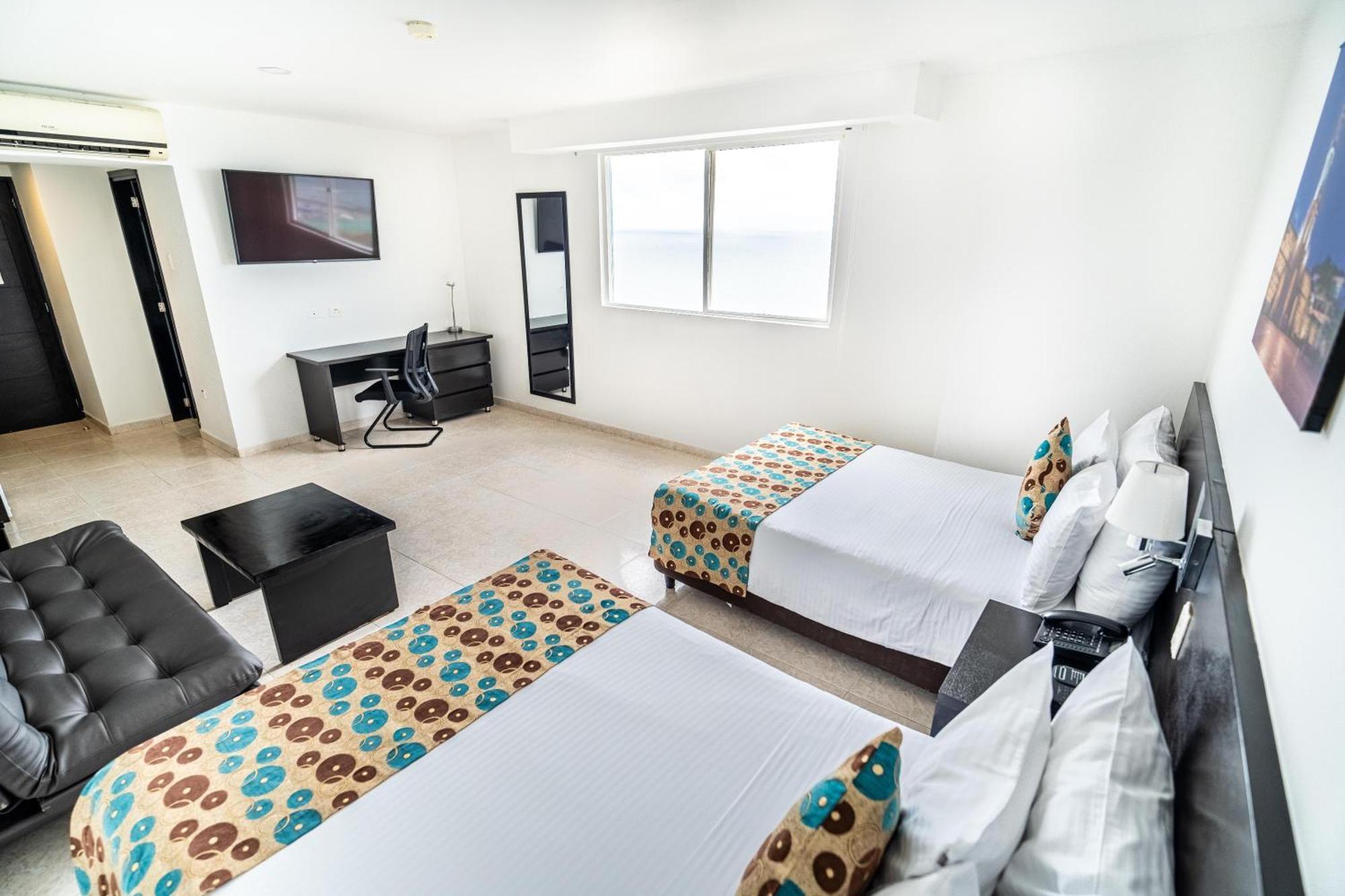 Hotel Plaza 4*