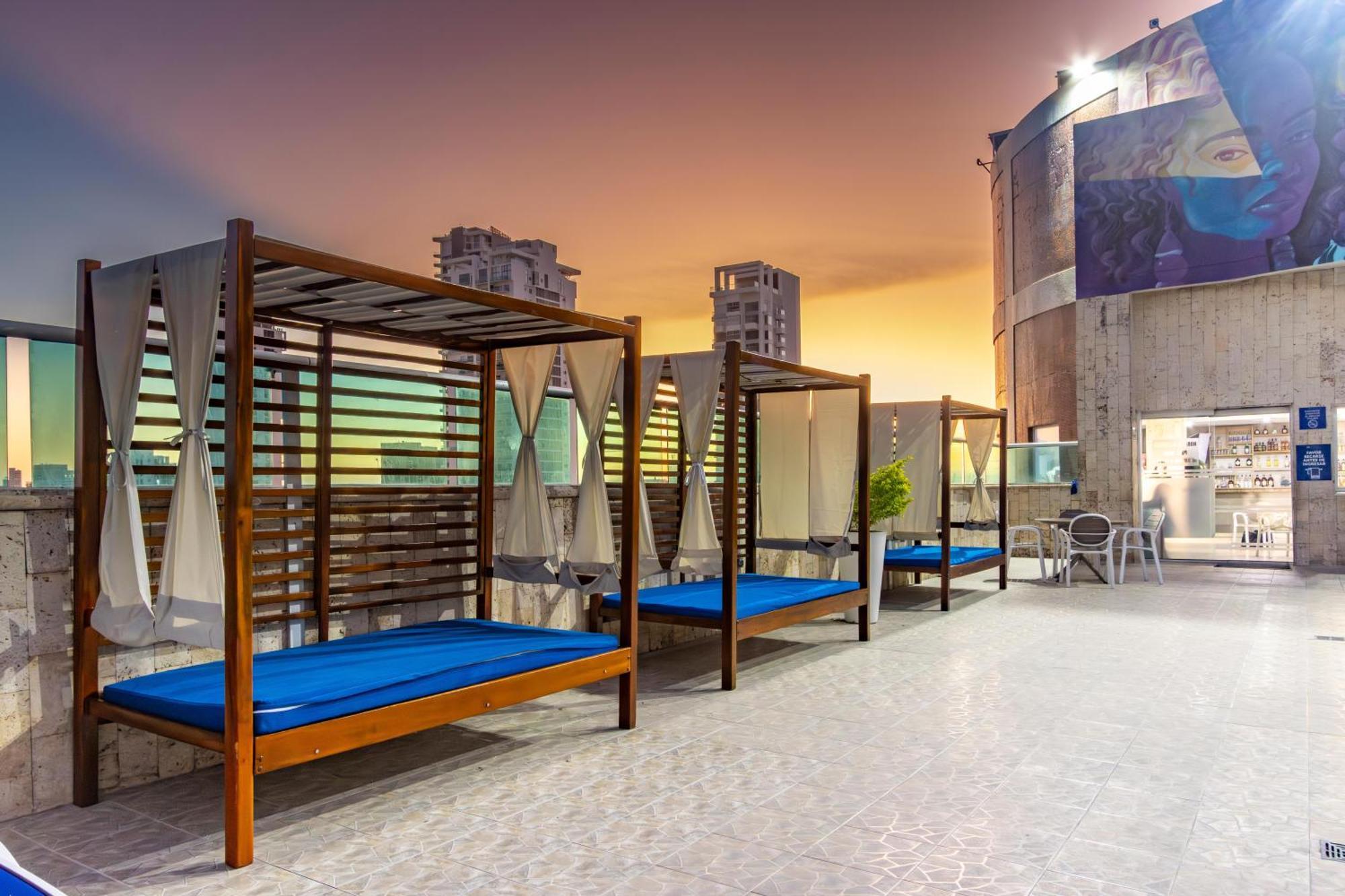 Plaza Hotel 4*
